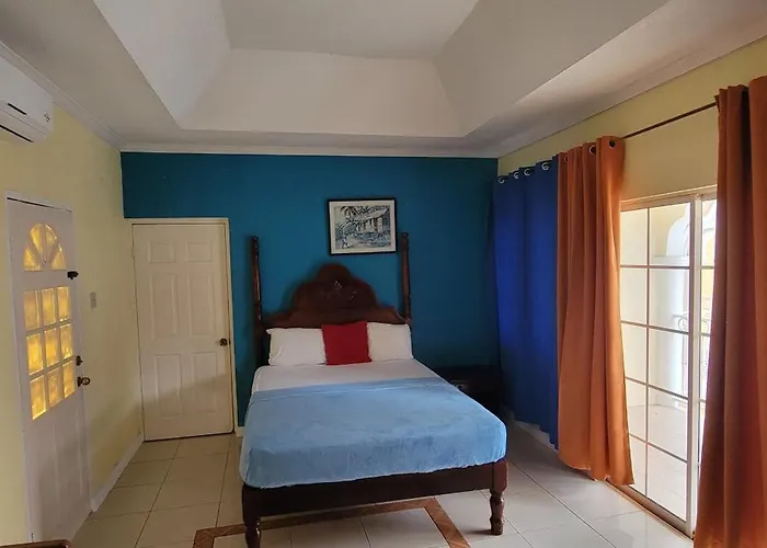Wizzy White River Apartment *