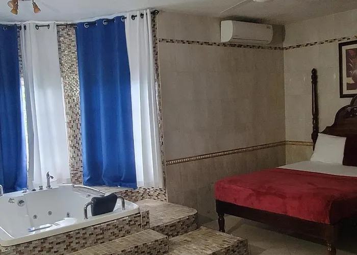 Wizzy White River Apartment *